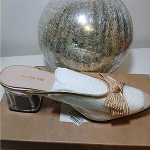 All black women shoes